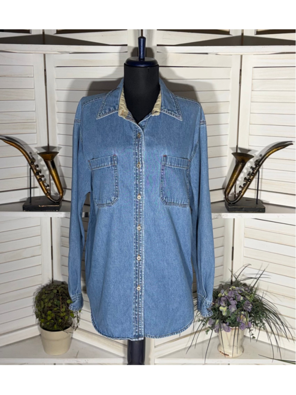 Vintage 90s Bill Blass women's denim shirt blue cotton Western grunge cottage M